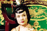 Lan Hương phải về đền Đô “xin” khi sắm vai Hoàng hậu Lan Hương phải về đền Đô “xin” khi sắm vai Hoàng hậu