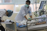Bác sĩ thấy trớ trêu khi người nhà xin bệnh nhân về để “chết cho mát mẻ” Bác sĩ thấy trớ trêu khi người nhà xin bệnh nhân về để “chết cho mát mẻ”