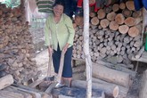Lạ kỳ nơi thiếu nữ phải kiếm 100 bó củi mới được lấy chồng Lạ kỳ nơi thiếu nữ phải kiếm 100 bó củi mới được lấy chồng