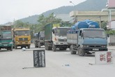 Đà Nẵng: Dân chặn xe tải vì đã hít no bụi Đà Nẵng: Dân chặn xe tải vì đã hít no bụi