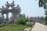Lạ lùng chuyện người chết "nuôi" người sống ở "vương quốc lăng mộ" Lạ lùng chuyện người chết "nuôi" người sống ở "vương quốc lăng mộ"