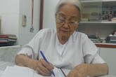 Tấm lòng nhân hậu, kiên trung của nữ bác sĩ 82 tuổi Tấm lòng nhân hậu, kiên trung của nữ bác sĩ 82 tuổi