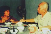 Nhiều lần xót xa nhìn bữa cơm Đại tướng Nhiều lần xót xa nhìn bữa cơm Đại tướng
