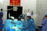 "Yêu" dưới vòi sen, "yêu" trên sàn nhà "Yêu" dưới vòi sen, "yêu" trên sàn nhà
