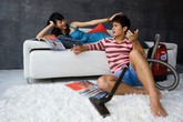 "Cô không biết làm đàn bà à?” "Cô không biết làm đàn bà à?”
