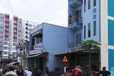 Người đàn ông nằm chết trên vũng máu trong nhà nghỉ Người đàn ông nằm chết trên vũng máu trong nhà nghỉ