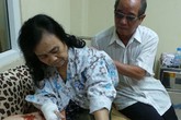 Bị nhắc nhở, người đàn ông to khỏe đánh gãy xương bà già Bị nhắc nhở, người đàn ông to khỏe đánh gãy xương bà già