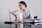 5 lý do không nên ngồi lâu hơn 3 giờ mỗi ngày 5 lý do không nên ngồi lâu hơn 3 giờ mỗi ngày