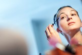 6 cách giữ lớp trang điểm lâu trôi 6 cách giữ lớp trang điểm lâu trôi