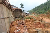 Vợ chồng bị hàng chục tấn đất đá chôn vùi, 2 con nhỏ mồ côi Vợ chồng bị hàng chục tấn đất đá chôn vùi, 2 con nhỏ mồ côi