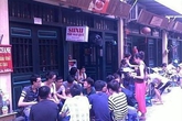 Những ngõ, phố hàng ăn kiếm đậm nhất Hà Nội Những ngõ, phố hàng ăn kiếm đậm nhất Hà Nội