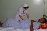 Mổ cấp cứu ngư dân bị thủng dạ dày ở Trường Sa Mổ cấp cứu ngư dân bị thủng dạ dày ở Trường Sa