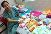 Vẻ đáng yêu của những đứa trẻ trong ca sinh 5 Vẻ đáng yêu của những đứa trẻ trong ca sinh 5