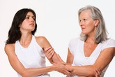 Mẹ chồng đổi thái độ ngay trong đám cưới Mẹ chồng đổi thái độ ngay trong đám cưới