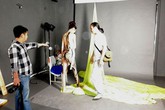 Cận cảnh công việc của người mẫu khỏa thân Cận cảnh công việc của người mẫu khỏa thân