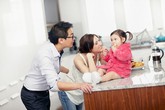Nực cười chuyện bố mẹ… giành ăn của con Nực cười chuyện bố mẹ… giành ăn của con