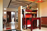 Không đặt hai bàn thờ đối diện nhau Không đặt hai bàn thờ đối diện nhau