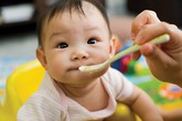 Tư vấn cho mẹ có con chậm tăng cân Tư vấn cho mẹ có con chậm tăng cân