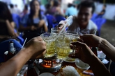 Nữ chủ tịch mất chức, chồng bỏ vì... nhậu Nữ chủ tịch mất chức, chồng bỏ vì... nhậu