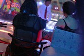 Một đêm săn "phi công trẻ" của các quý bà Một đêm săn "phi công trẻ" của các quý bà