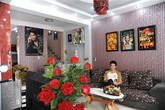 Nhà hẻm lòe loẹt đủ màu của Nguyễn Phi Hùng Nhà hẻm lòe loẹt đủ màu của Nguyễn Phi Hùng