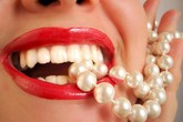 6 phương pháp tự nhiên giúp răng trắng bóng 6 phương pháp tự nhiên giúp răng trắng bóng