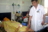 Nữ sinh bỏng nặng vì nướng mực bằng cồn Nữ sinh bỏng nặng vì nướng mực bằng cồn