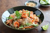 Bún trộn tôm ngon miệng cho bữa trưa văn phòng Bún trộn tôm ngon miệng cho bữa trưa văn phòng