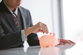 Chồng lập quỹ đen khi vợ đang mang thai Chồng lập quỹ đen khi vợ đang mang thai