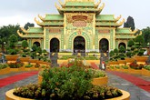 Ngôi đền dát vàng ở Bình Dương Ngôi đền dát vàng ở Bình Dương