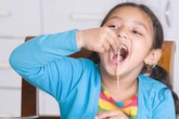 Khổ sở vì con chỉ thích ăn mì gói và trộn cơm với nước mắm Khổ sở vì con chỉ thích ăn mì gói và trộn cơm với nước mắm