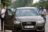 Sĩ tử đi thi tốt nghiệp bằng xe Audi Sĩ tử đi thi tốt nghiệp bằng xe Audi