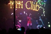 Lên bar tận mắt xem múa cột sexy Lên bar tận mắt xem múa cột sexy