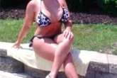 Bị yêu cầu ra khỏi công viên nước vì mặc bikini quá nhỏ Bị yêu cầu ra khỏi công viên nước vì mặc bikini quá nhỏ