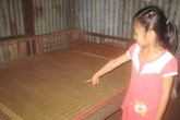 Dụ “chơi trò con rắn” cậu hiếp dâm cháu gái 13 lần Dụ “chơi trò con rắn” cậu hiếp dâm cháu gái 13 lần