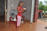 Dụ bé 8 tuổi hàng xóm lên tầng 2 để giở trò đồi bại Dụ bé 8 tuổi hàng xóm lên tầng 2 để giở trò đồi bại