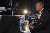 Tổng thống Putin được bầu là người độc thân hấp dẫn nhất Tổng thống Putin được bầu là người độc thân hấp dẫn nhất