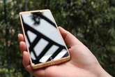 Smartphone bằng tre giá 14 triệu đồng Smartphone bằng tre giá 14 triệu đồng