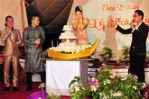 Sự thật đắng lòng đằng sau hào quang sân khấu Sự thật đắng lòng đằng sau hào quang sân khấu