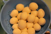 Trứng cút rim mặn cho cả nhà ngon cơm Trứng cút rim mặn cho cả nhà ngon cơm