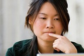 Băn khoăn giữa chồng mới và cũ Băn khoăn giữa chồng mới và cũ