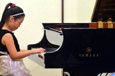 Bé gái 9 tuổi đoạt giải nhất cuộc thi piano quốc tế Mozart Bé gái 9 tuổi đoạt giải nhất cuộc thi piano quốc tế Mozart