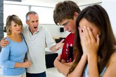 Bố mẹ không cho tôi yêu con gái ngoại tỉnh Bố mẹ không cho tôi yêu con gái ngoại tỉnh