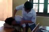Nam sinh đánh nữ sinh dã man ngay trong lớp học Nam sinh đánh nữ sinh dã man ngay trong lớp học