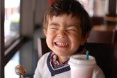 Làm sao để trẻ hứng thú ăn dặm Làm sao để trẻ hứng thú ăn dặm