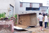 Lật xe công nông, 5 trẻ em gặp nạn Lật xe công nông, 5 trẻ em gặp nạn