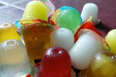Trẻ thiệt mạng vì miếng ăn, nhà sản xuất có “động lòng“? Trẻ thiệt mạng vì miếng ăn, nhà sản xuất có “động lòng“?
