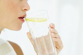 Tác dụng của nước chanh ấm Tác dụng của nước chanh ấm