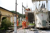 Hà Nội: Nổ lớn, hàng nghìn hộ dân mất điện Hà Nội: Nổ lớn, hàng nghìn hộ dân mất điện