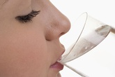 Nhịn tiểu gây ra vô sinh Nhịn tiểu gây ra vô sinh